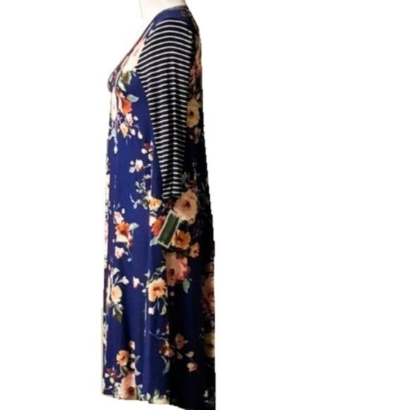 NWT Chris & Carol Floral Dress - Picture 3 of 7